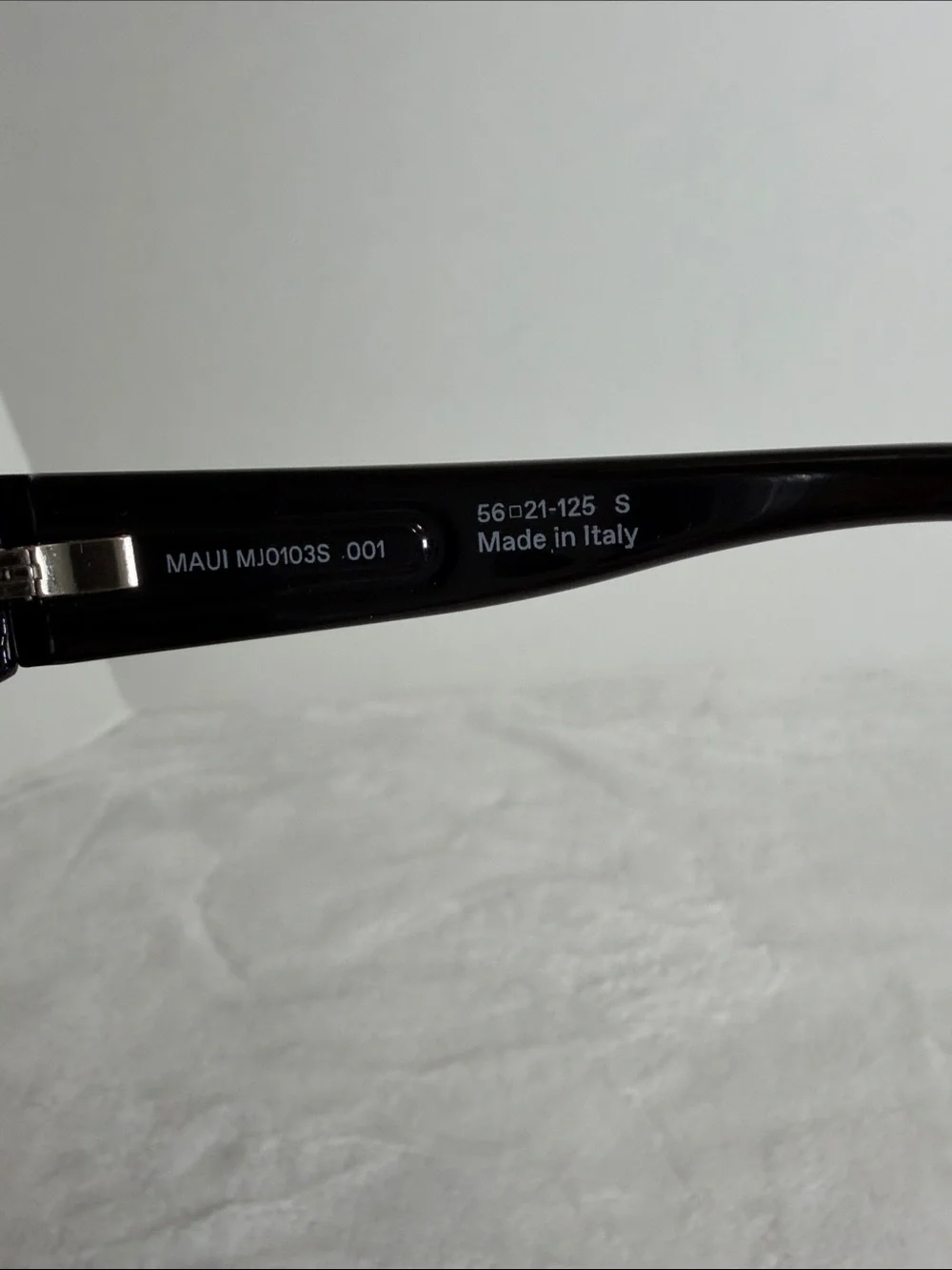 Maui Jim GRY Stingtay Gloss Balck Sunglasses